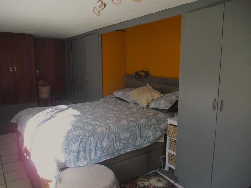5 Bedroom Property for Sale in Uitsig Free State
